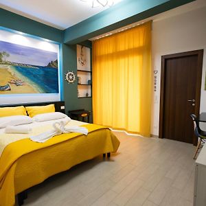 Palermonamour Art Gallery Suite